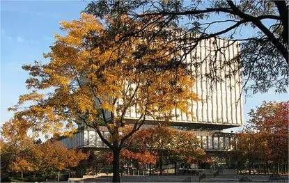 滑铁卢大学